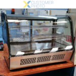 Näyttöjääkaappi 160 litraa 2 hyllyä Musta & Ruostumaton Teräs Kaareva etuosa | Adexa CW160R - Image 2