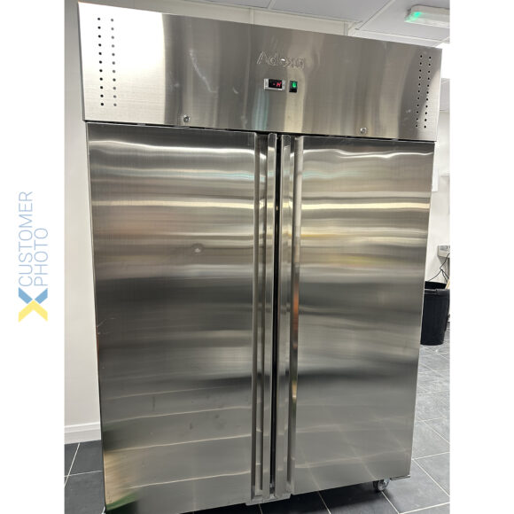 1200ltr Ammattilaisjääkaappi Ruostumaton teräs Pystymallinen kaappi Kaksiosainen GN2/1 Ilmastettu jäähdytys | Adexa R1200V - Image 4