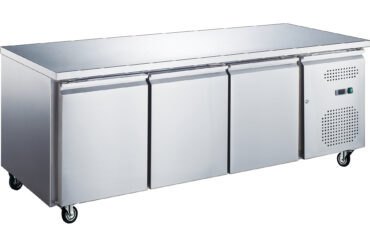 Kaupallinen kylmäkaappi 3 ovea Syvyys 700mm | Adexa RG31V