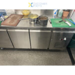 Ammattimainen kylmälinjastotiski korotetulla reunuksella, 3 ovea, syvyys 600 mm | Adexa RS32V - Image 3