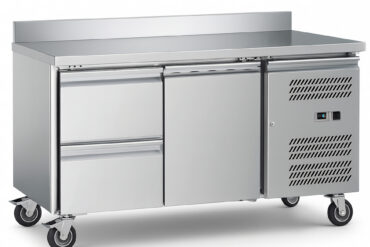 Kaupallinen jäähdytetty tiski roiskesuojalla 1 ovi 2 laatikkoa Syvyys 700mm | Adexa 2DRG22V