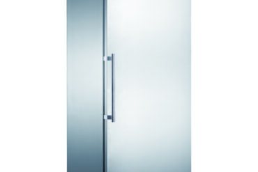 600 litran kaupallinen jääkaappi ruostumattomasta teräksestä, pystymallinen, yksiosainen ovi, ilmastoitu jäähdytys | Adexa SR600