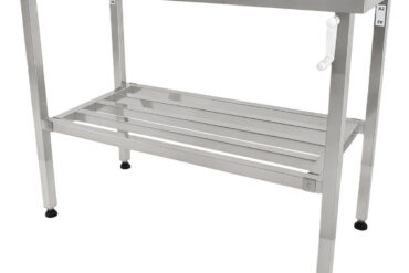 Säädettävä ruostumattomasta teräksestä valmistettu työpöytä 1400x600x700-1000mm Alahyllyllä | Adexa MCEWA60140