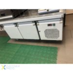 Ammattimainen matala jäähdytetty tiski / kokin alusta 2 ovea 1360x700x650mm | Adexa BASE21 - Image 2